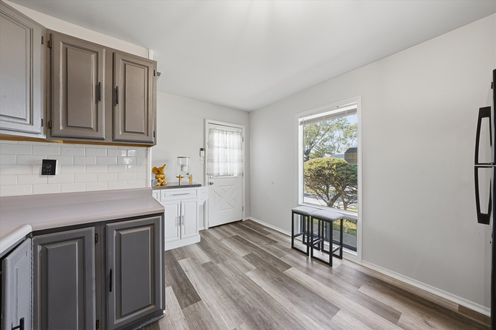 2112 219th Street Property Photo 6