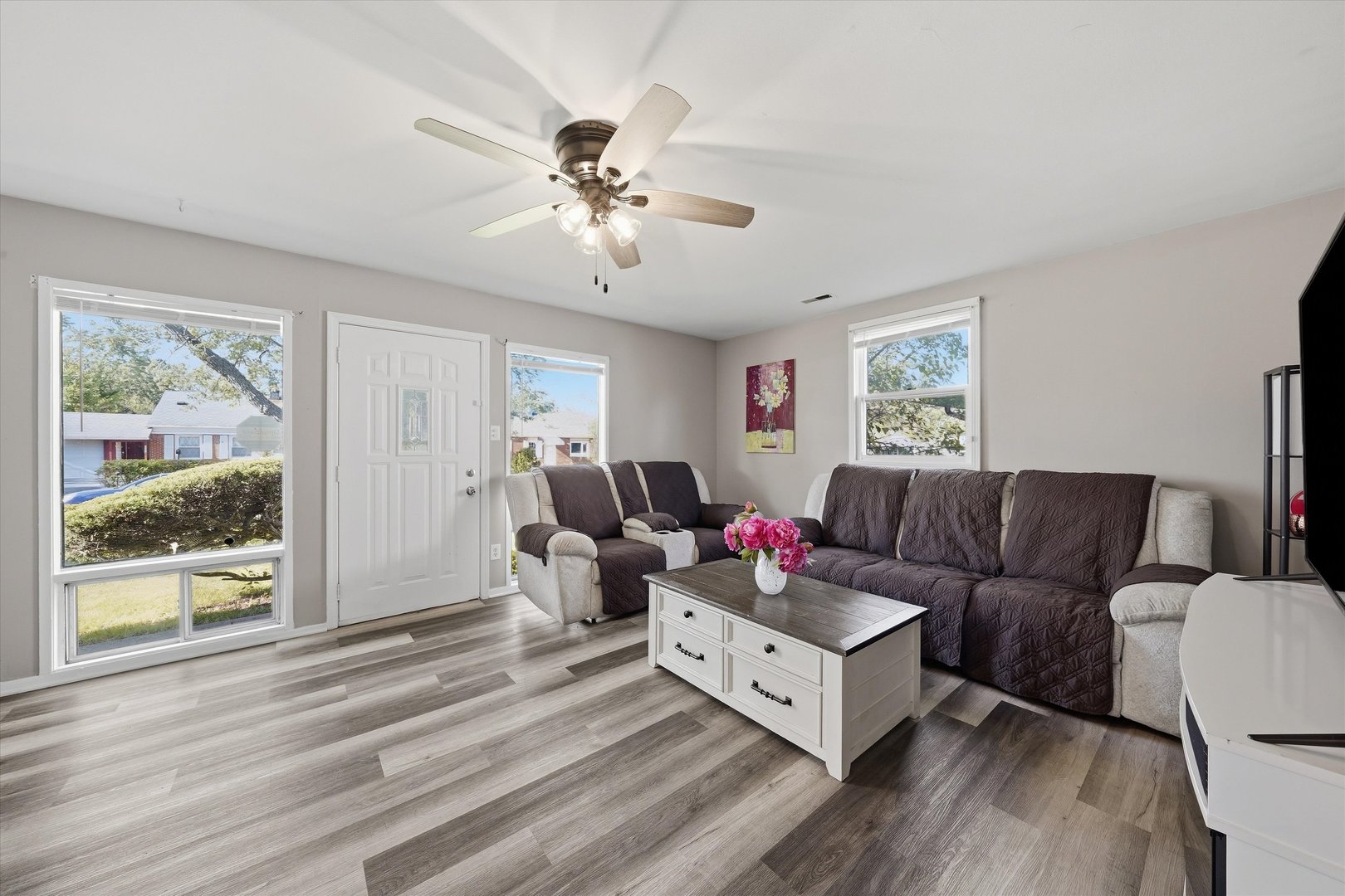 2112 219th Street Property Photo 9