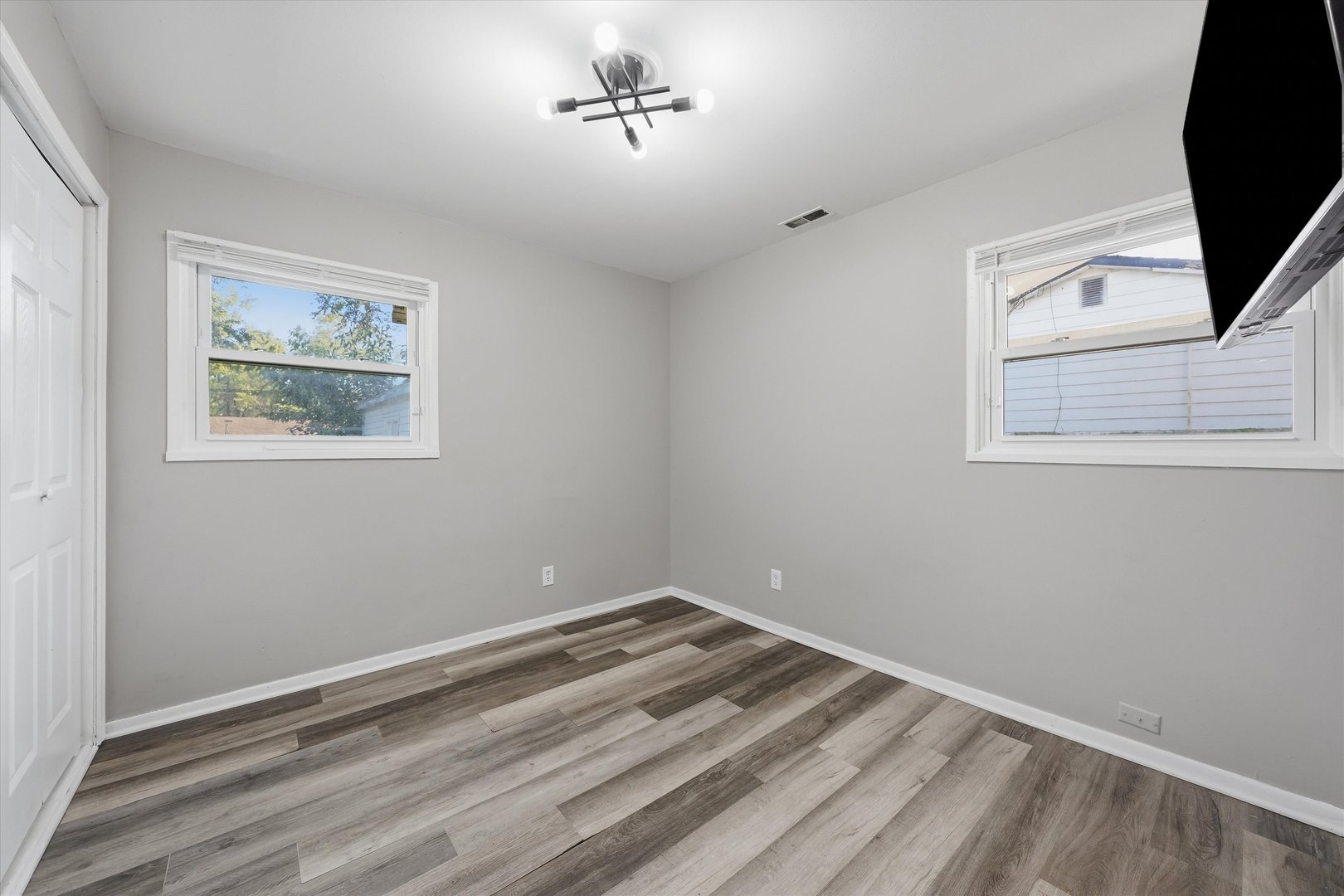 2112 219th Street Property Photo 19