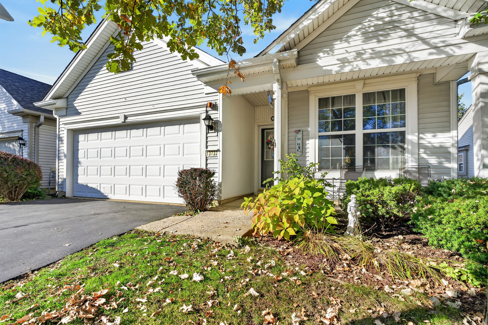 13732 Pineview Drive Property Photo 1