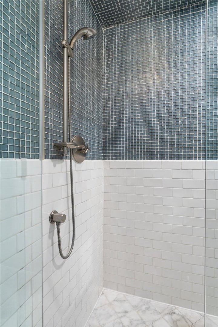12772580 Property Photo 33
