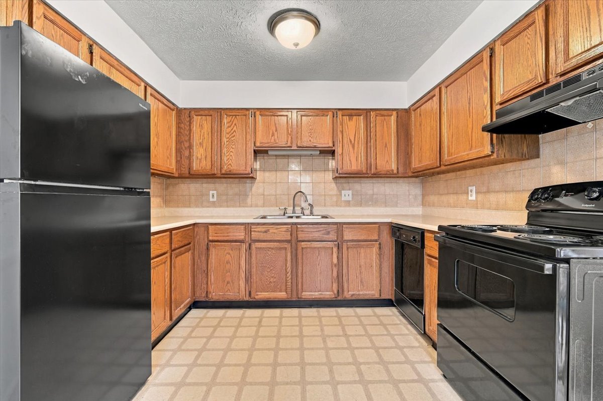 2017 Tracy Drive 4 Property Photo 8