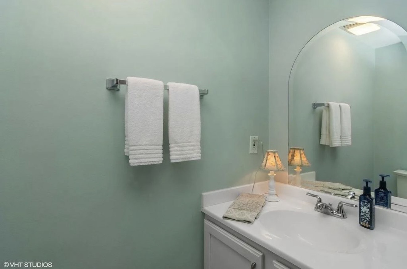 1252 Marywood Court Property Photo 3