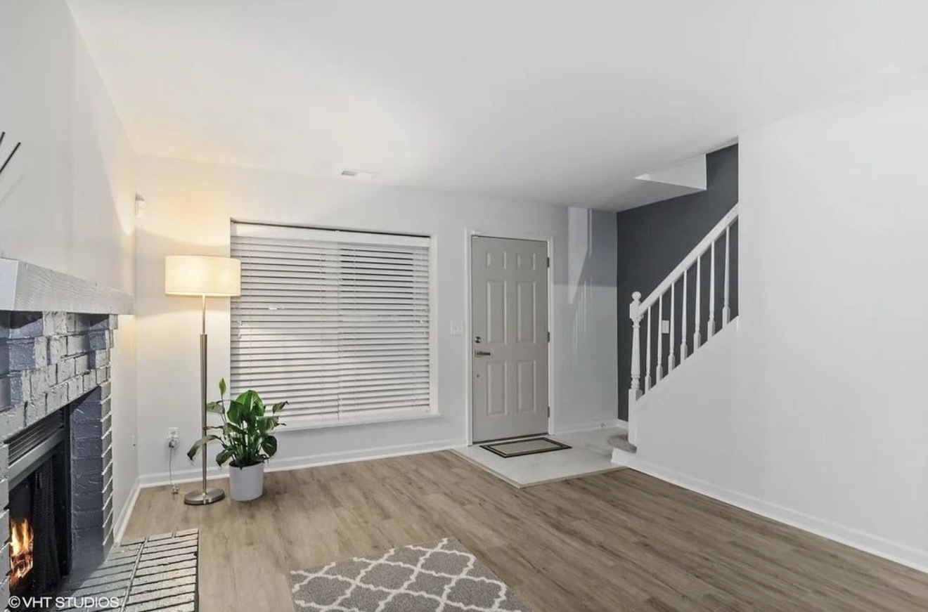 1252 Marywood Court Property Photo 4