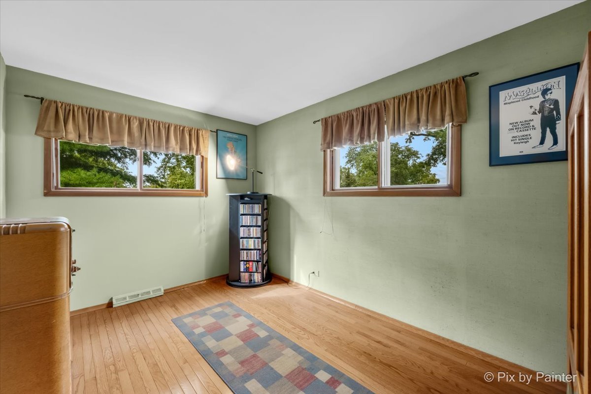23w328 Great Western Avenue Property Photo 14