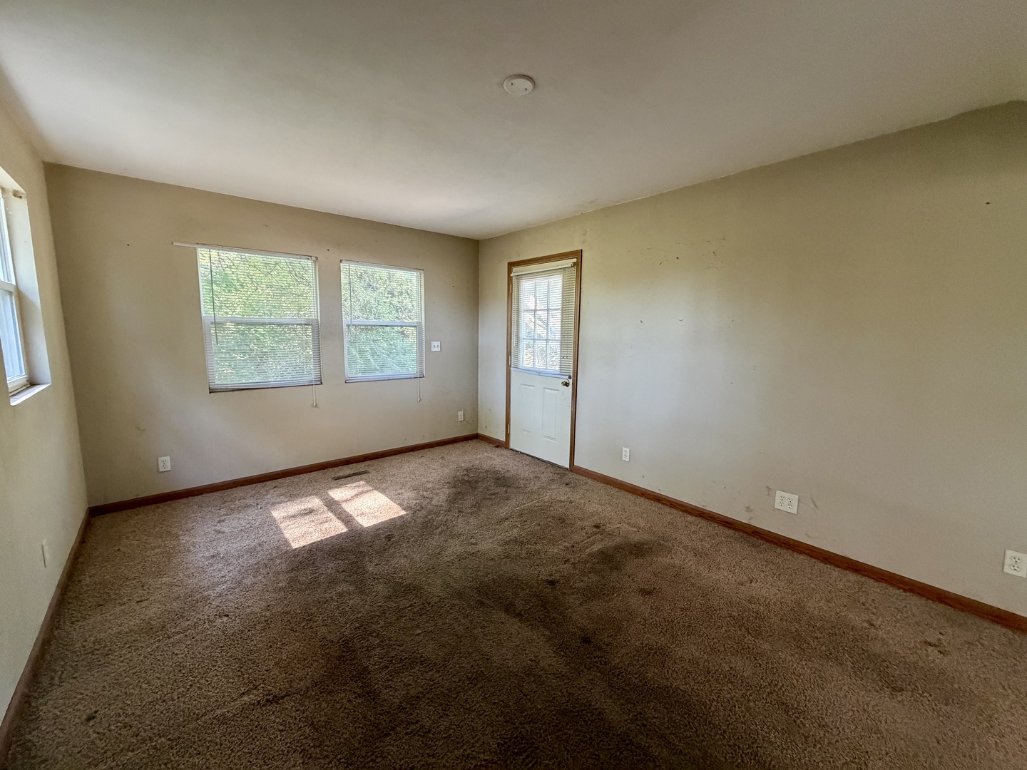 9728 Smythe Avenue Property Photo 7