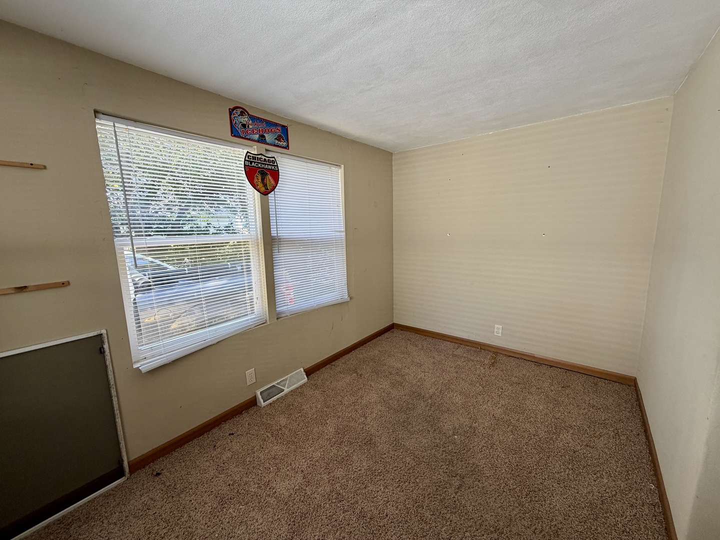 9728 Smythe Avenue Property Photo 12