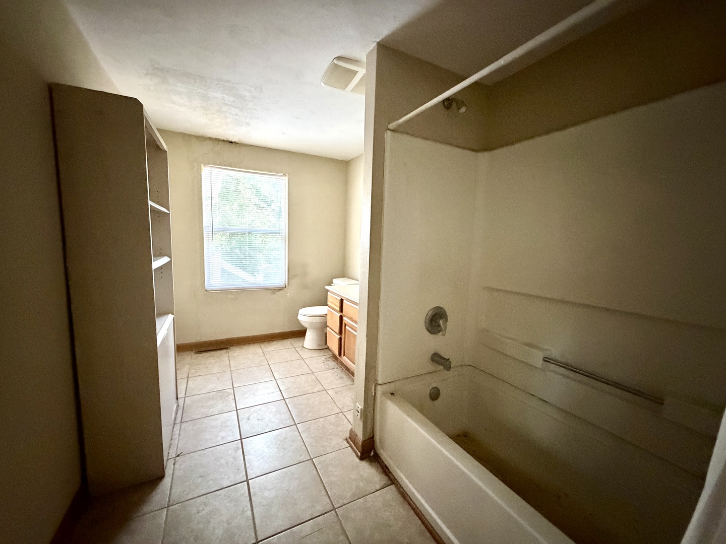 9728 Smythe Avenue Property Photo 13