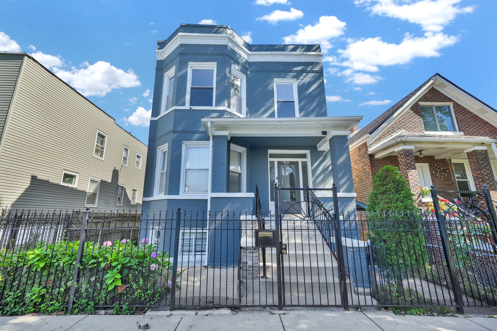 3849 S Albany Avenue Property Photo 1