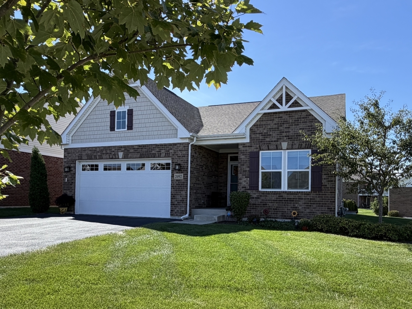 2092 Traemore Lane Property Photo 1