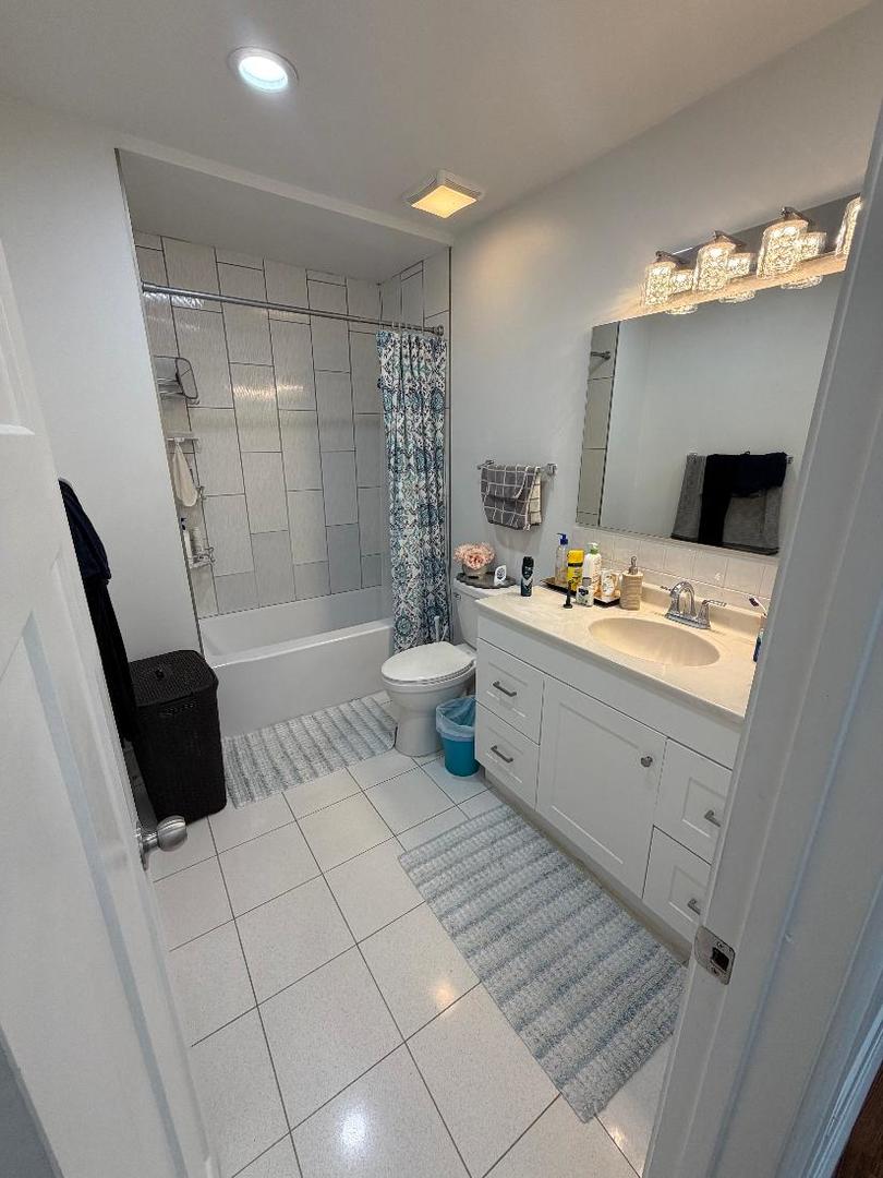 933 S Oakley Boulevard Property Photo 7