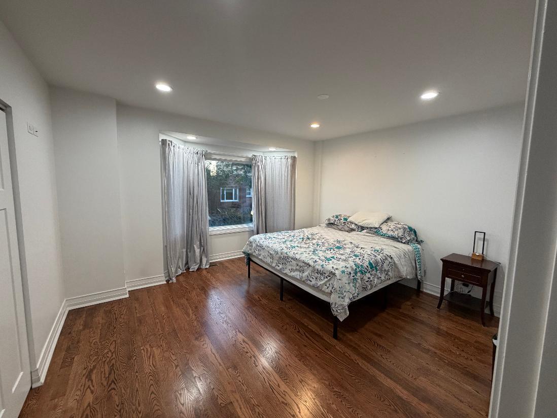 933 S Oakley Boulevard Property Photo 8