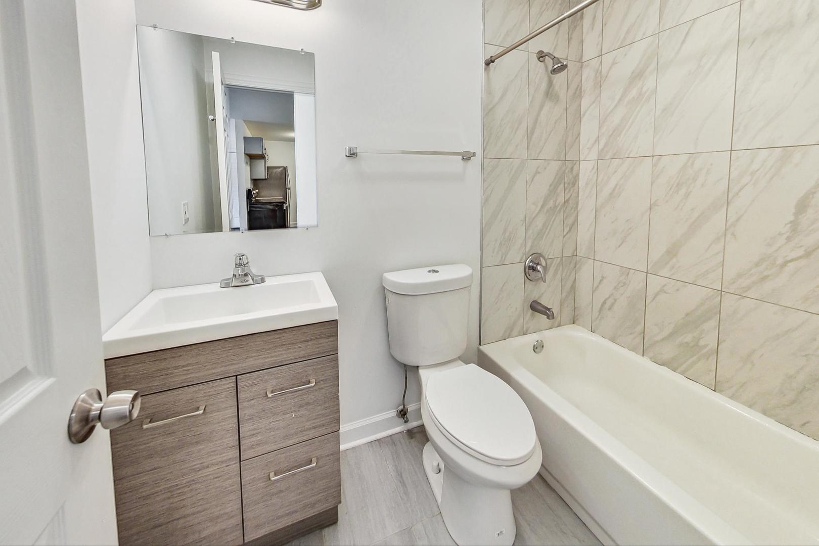 6002 N Winthrop Avenue 101 Property Photo 16
