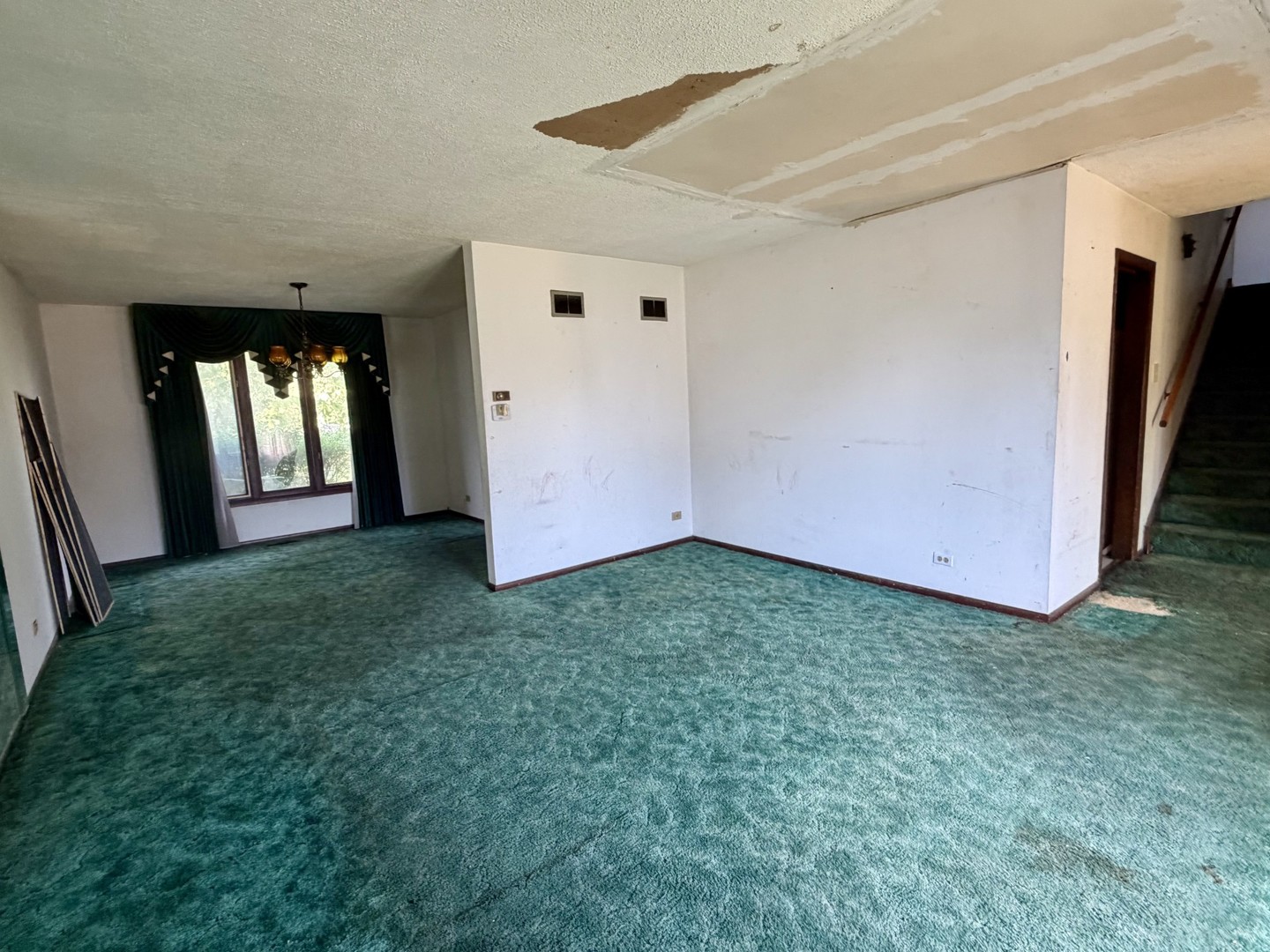 58 E 164th Street Property Photo 3
