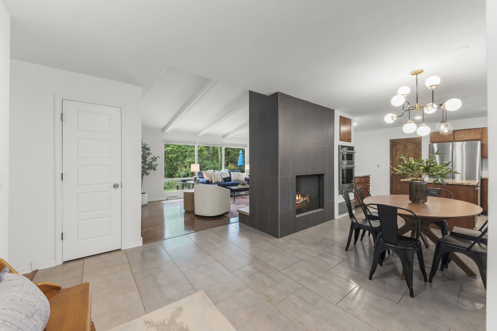 60 Golden Larch Court Property Photo 4