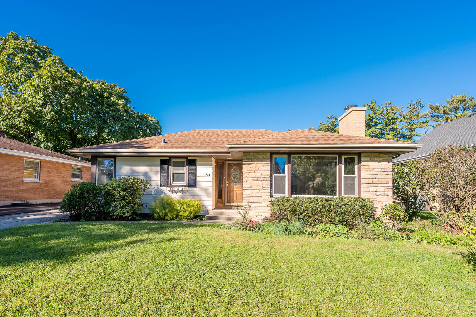 714 S Villa Avenue Property Photo 1