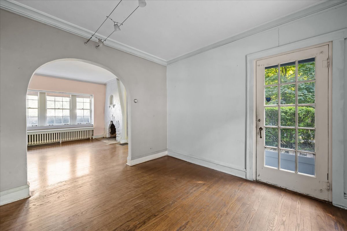 604 Exmoor Road Property Photo 5