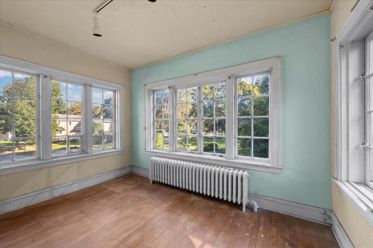 604 Exmoor Road Property Photo 7