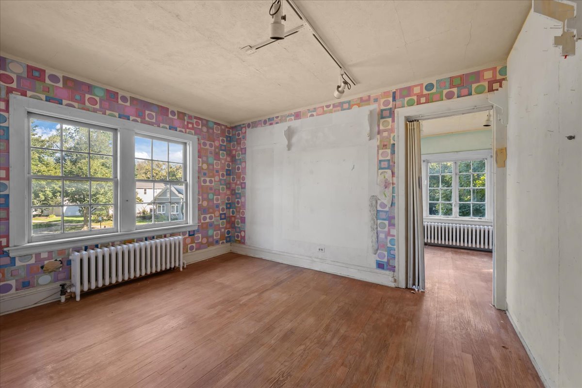 604 Exmoor Road Property Photo 8
