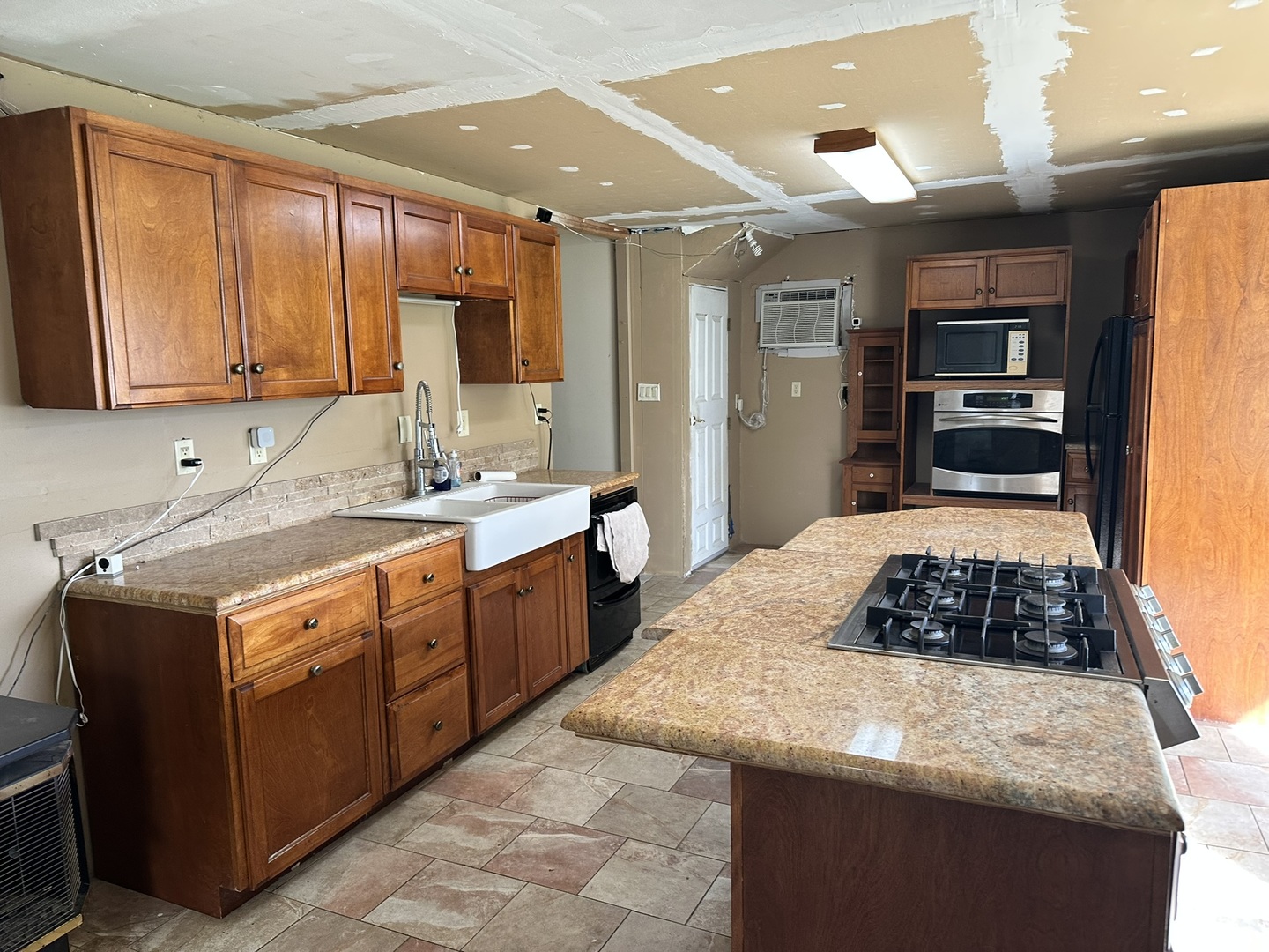 1702 Guion Street Property Photo 4