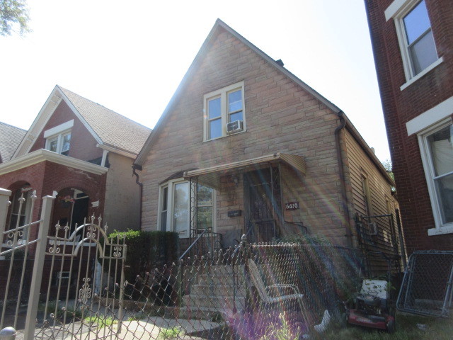 6410 S Marshfield Avenue Property Photo 1