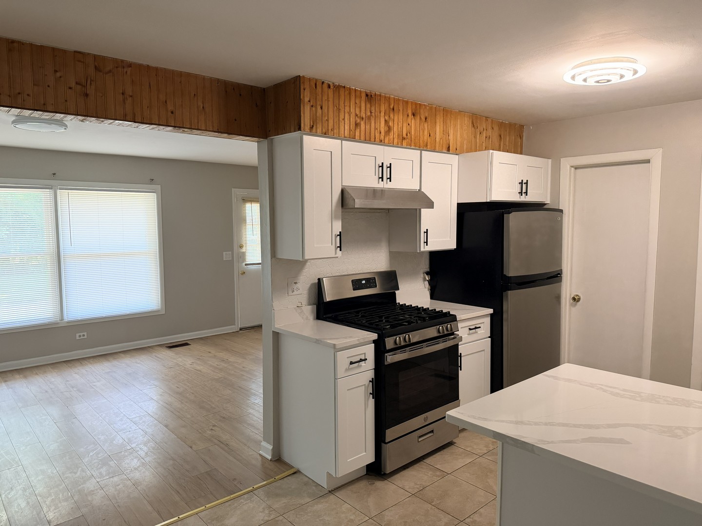 1313 Kingsbury Drive D Property Photo 3
