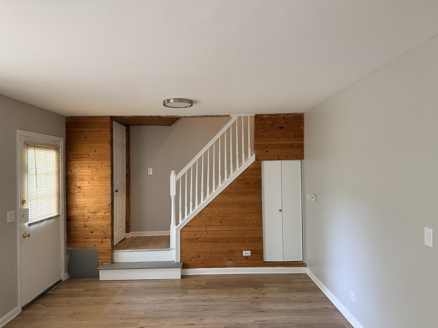 1313 Kingsbury Drive D Property Photo 5