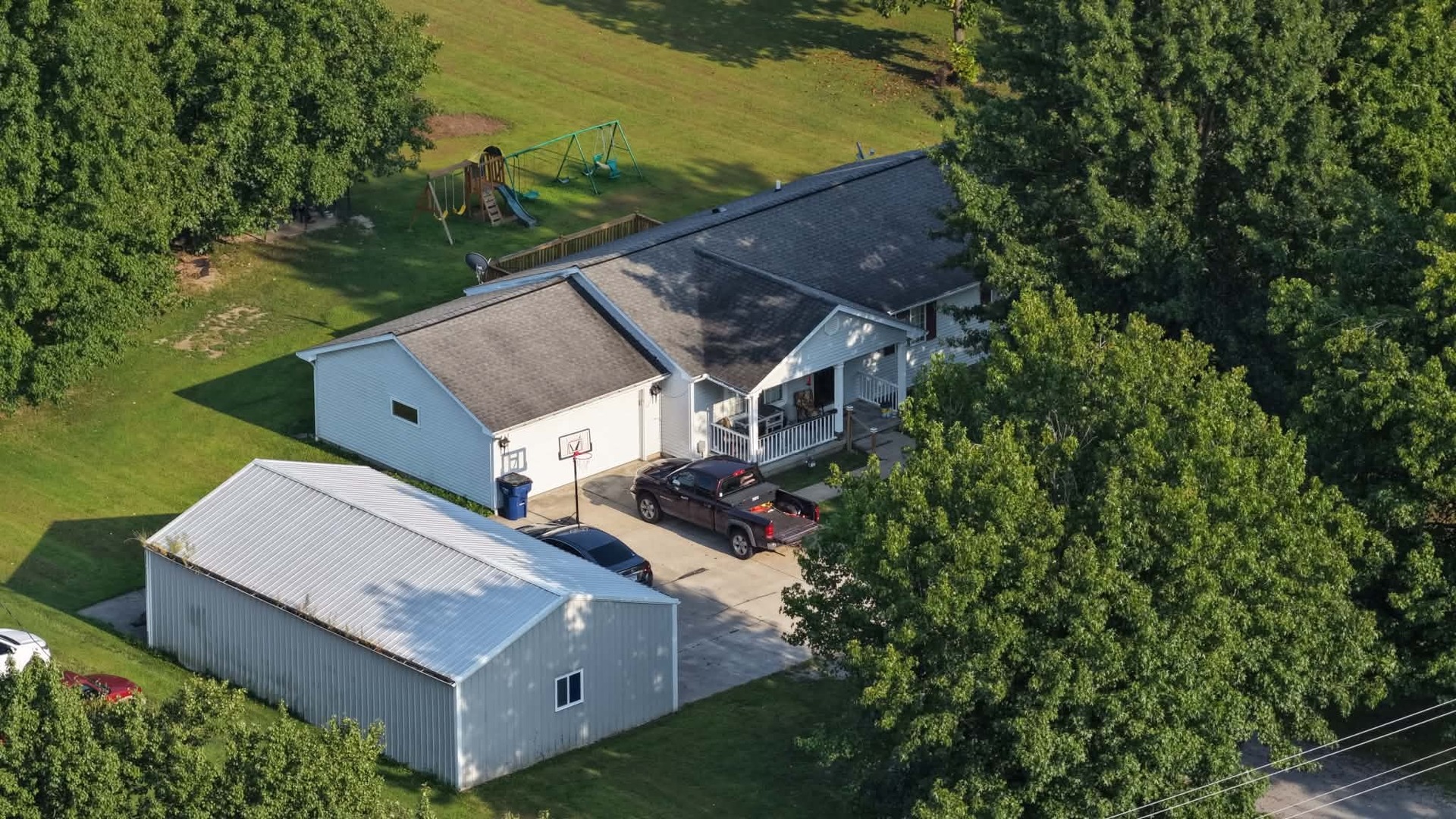 2218 S Thompsonville Road Property Photo 1