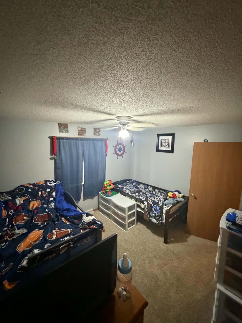 2218 S Thompsonville Road Property Photo 12