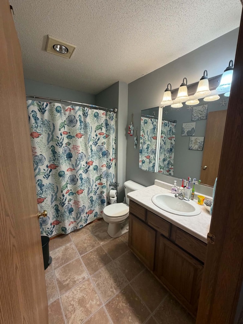 2218 S Thompsonville Road Property Photo 15