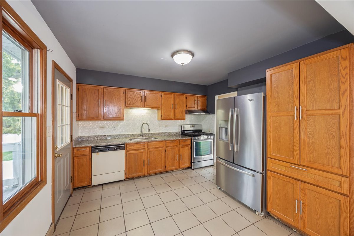 4352 150th Street Property Photo 3