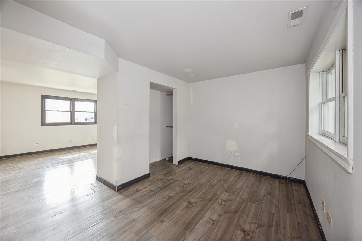 4352 150th Street Property Photo 11