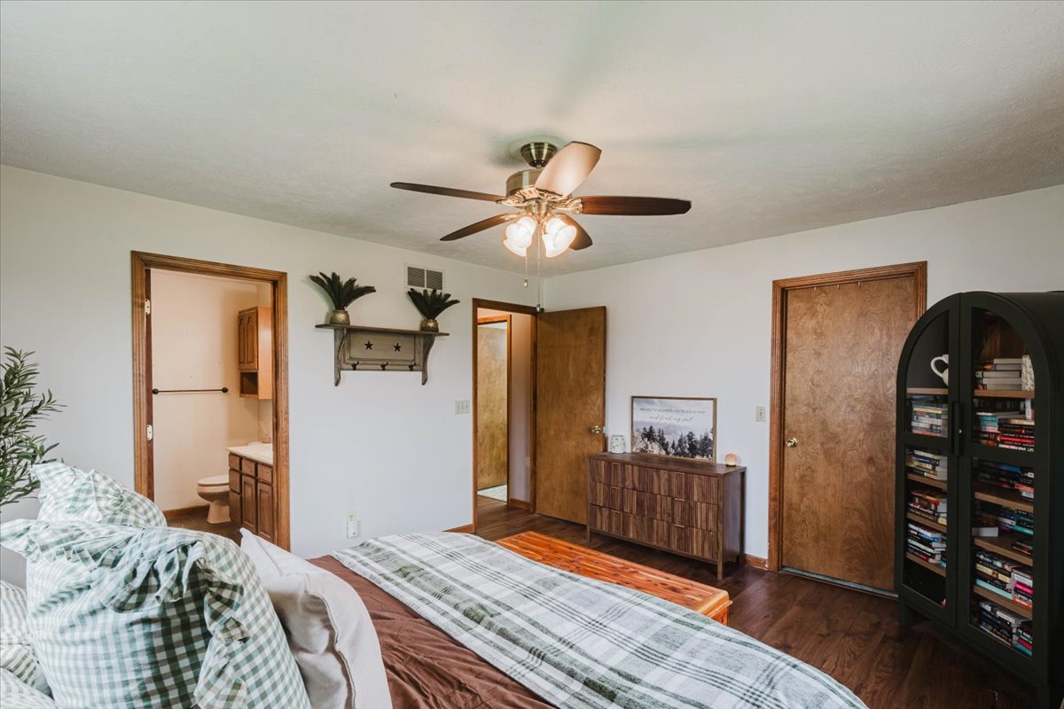 427 Sunset Drive Property Photo 13
