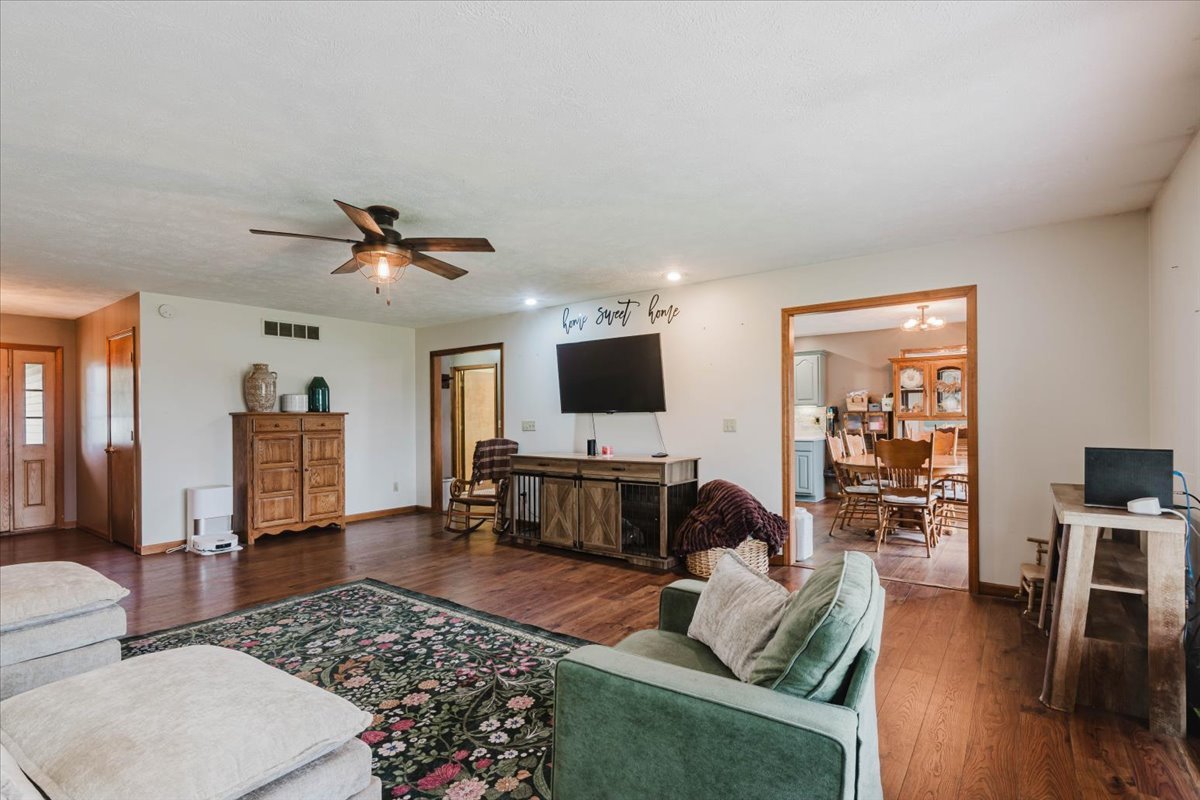 427 Sunset Drive Property Photo 15