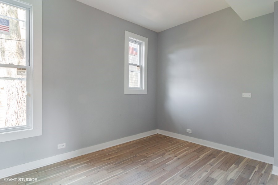 2818 N Drake Avenue Property Photo 14
