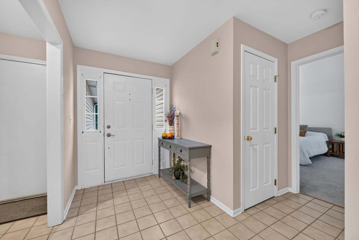 397 Meadowview Lane Property Photo 3