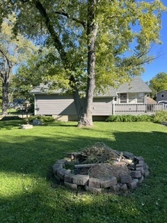 42690 N Lake Drive Property Photo 21