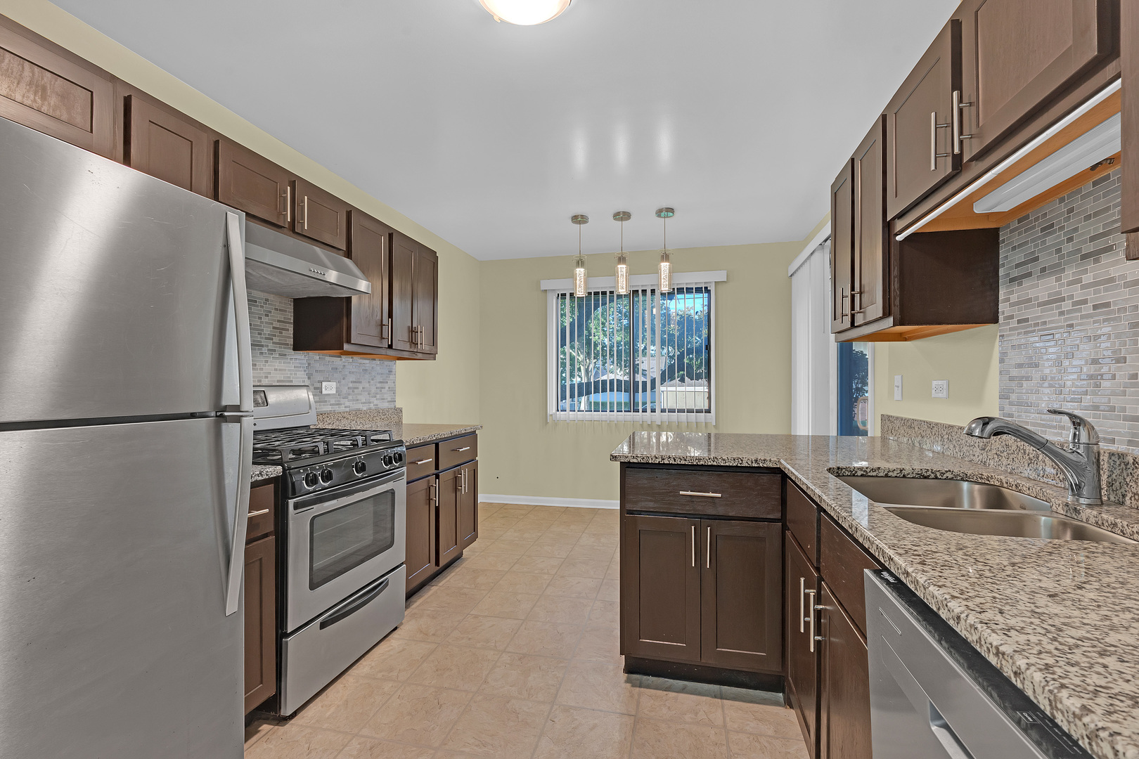 309 Maplewood Court D1 Property Photo 3