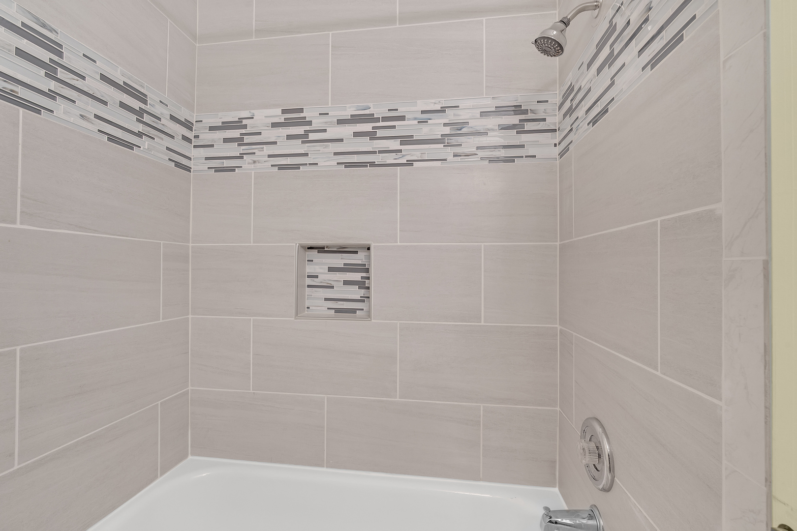 309 Maplewood Court D1 Property Photo 13