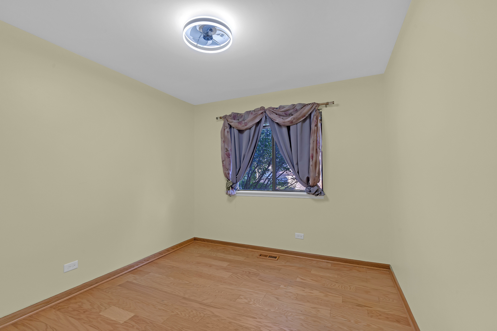 309 Maplewood Court D1 Property Photo 23