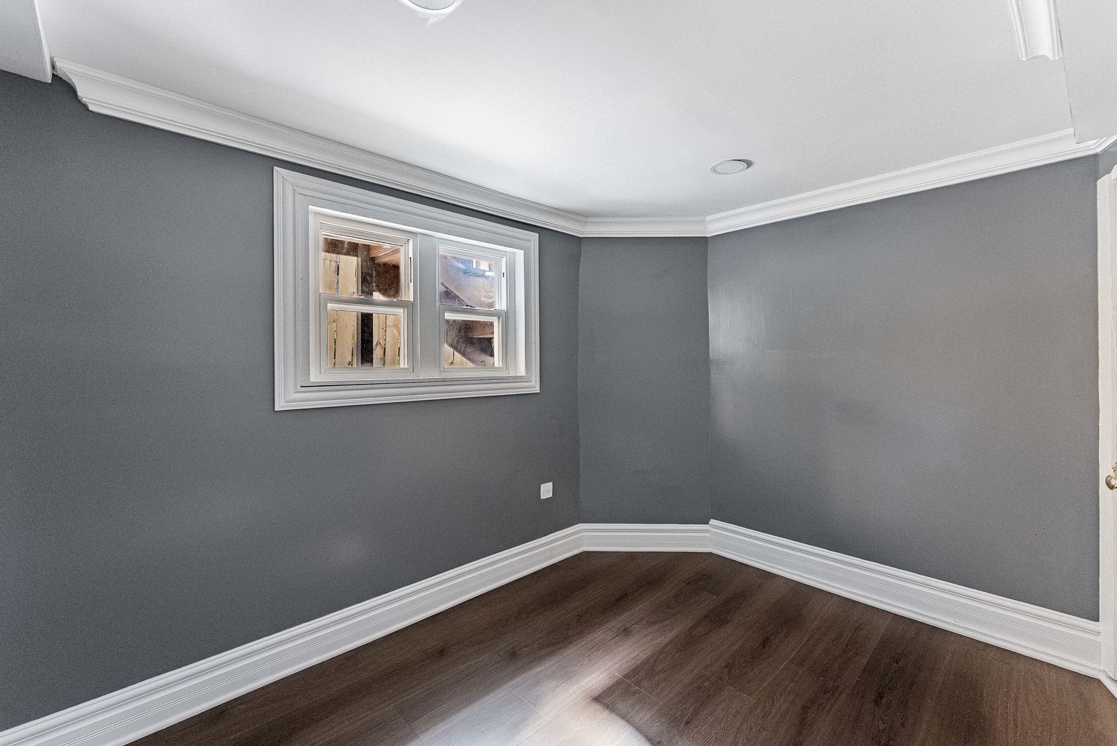 1914 Foster Street Property Photo 16