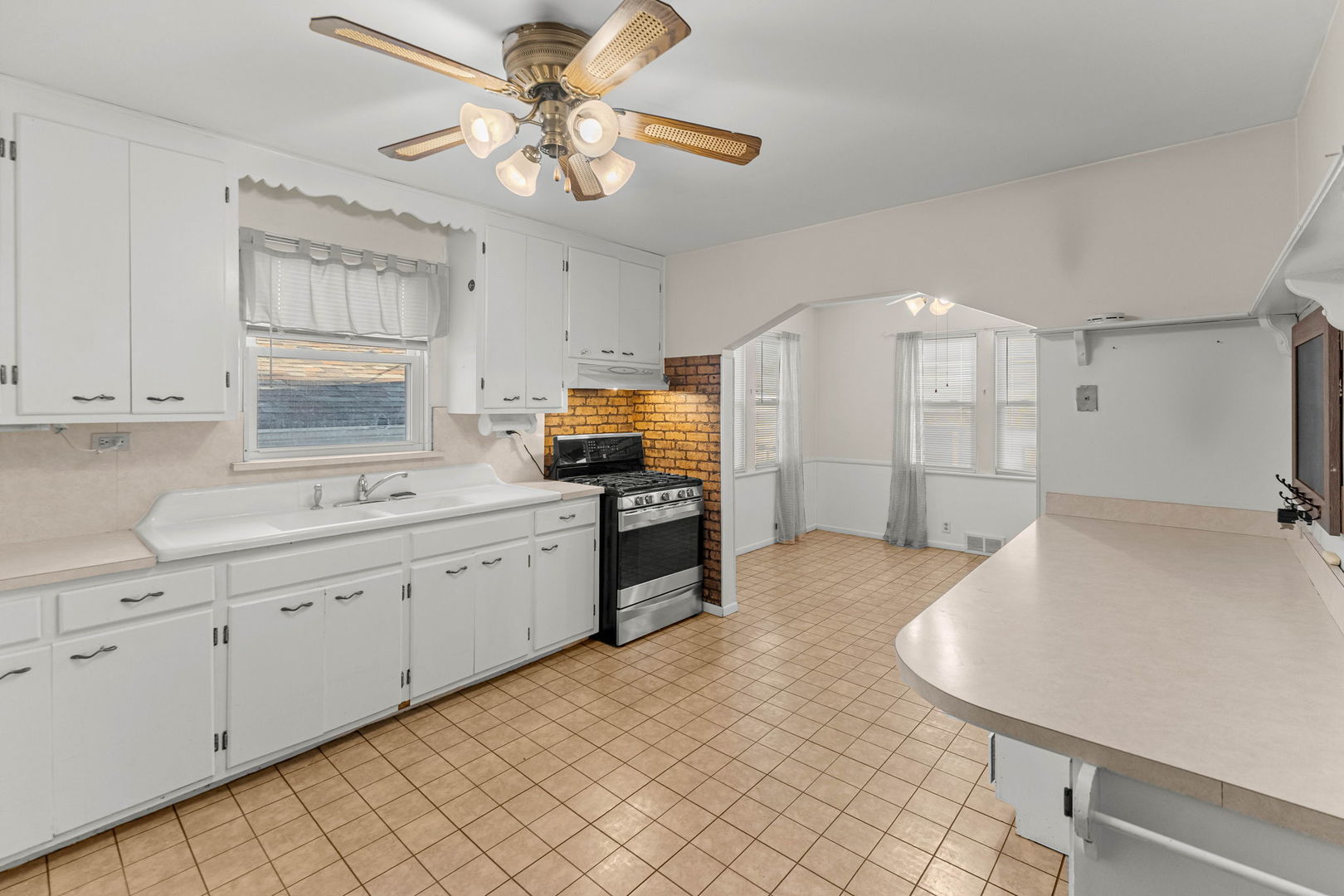 629 De Angelis Court Property Photo 1