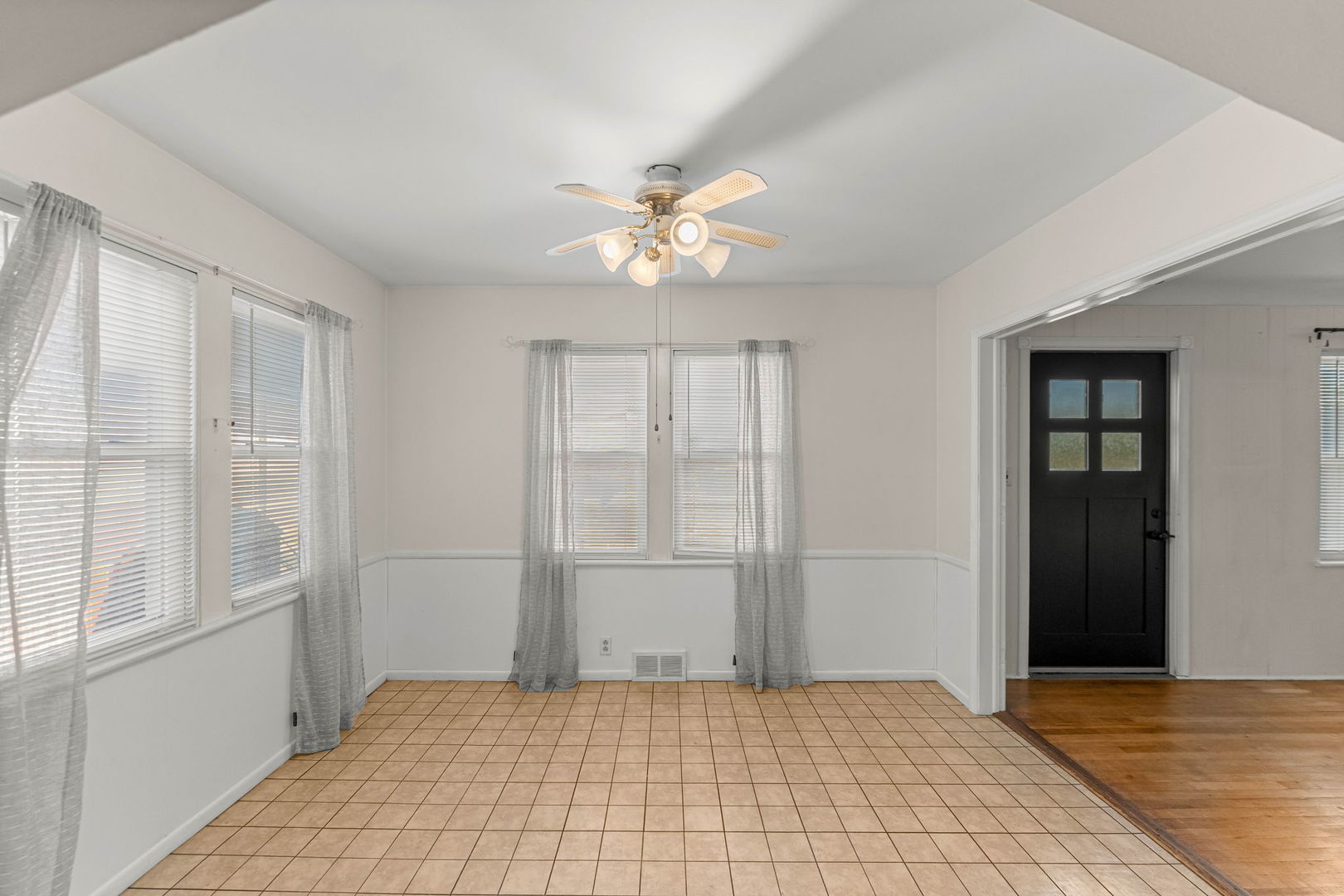 629 De Angelis Court Property Photo 3