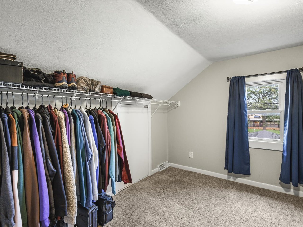 813 Harlem Road Property Photo 20