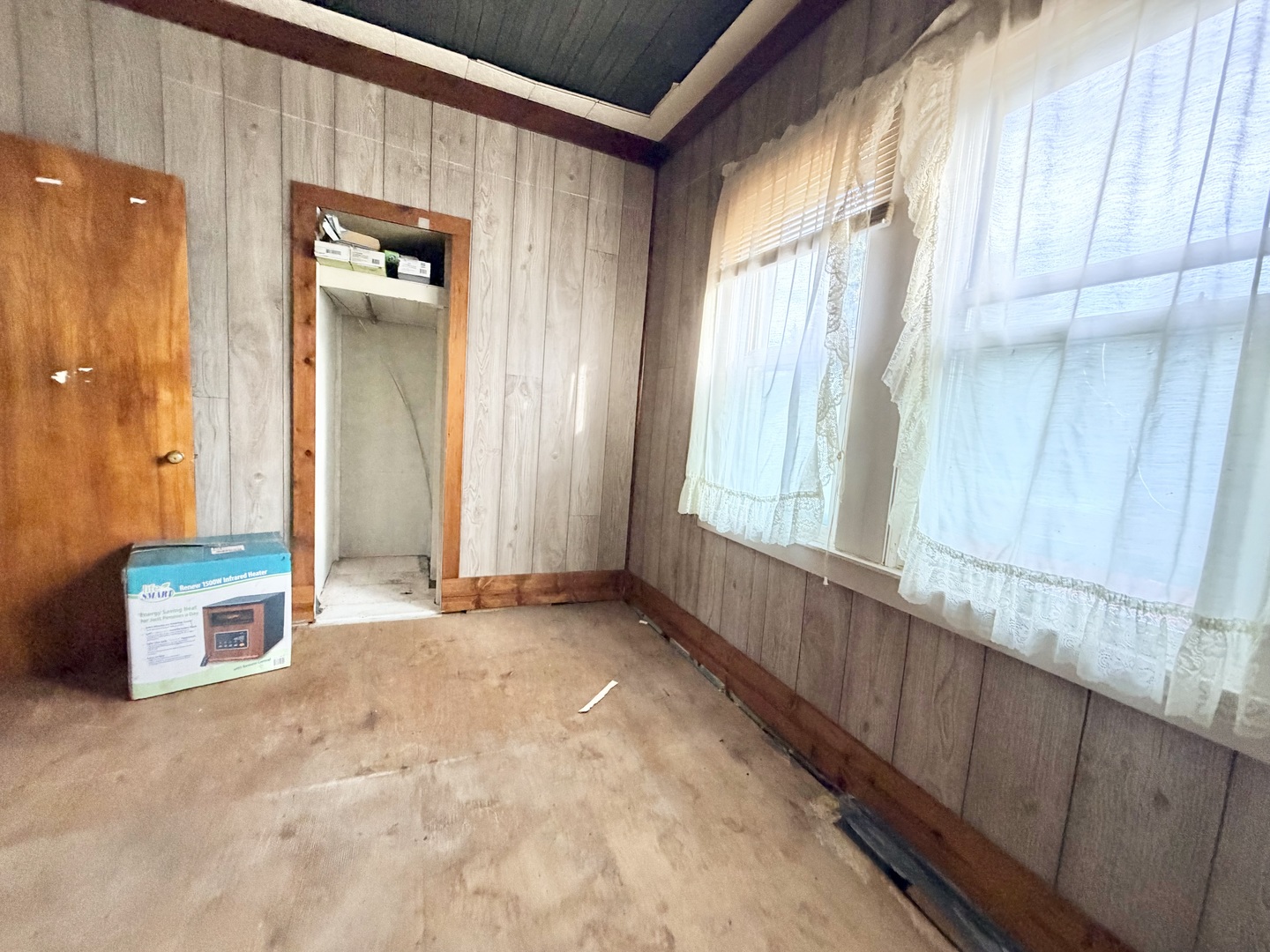 4407 Cleveland Street Property Photo 9