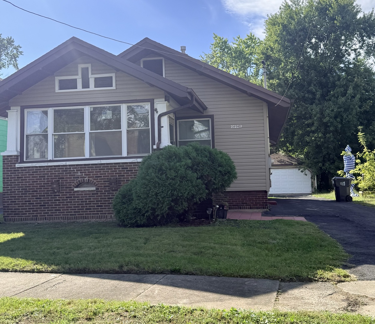 14948 RIVERSIDE Drive Property Photo 1