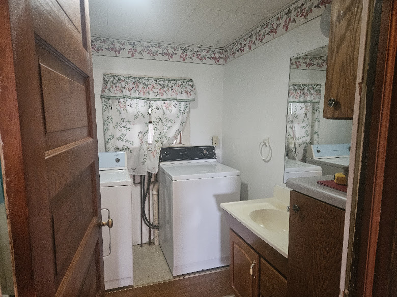 211 W Liberty Street Property Photo 10