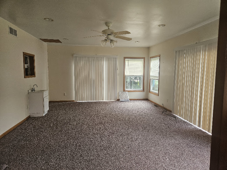 211 W Liberty Street Property Photo 15