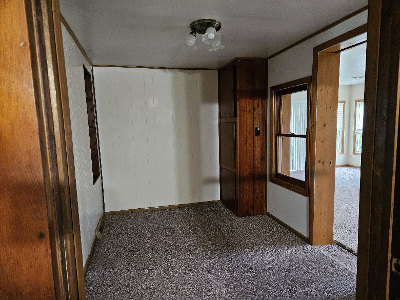 211 W Liberty Street Property Photo 16