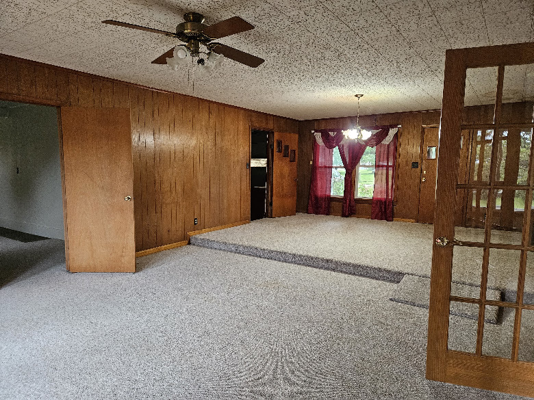 211 W Liberty Street Property Photo 18